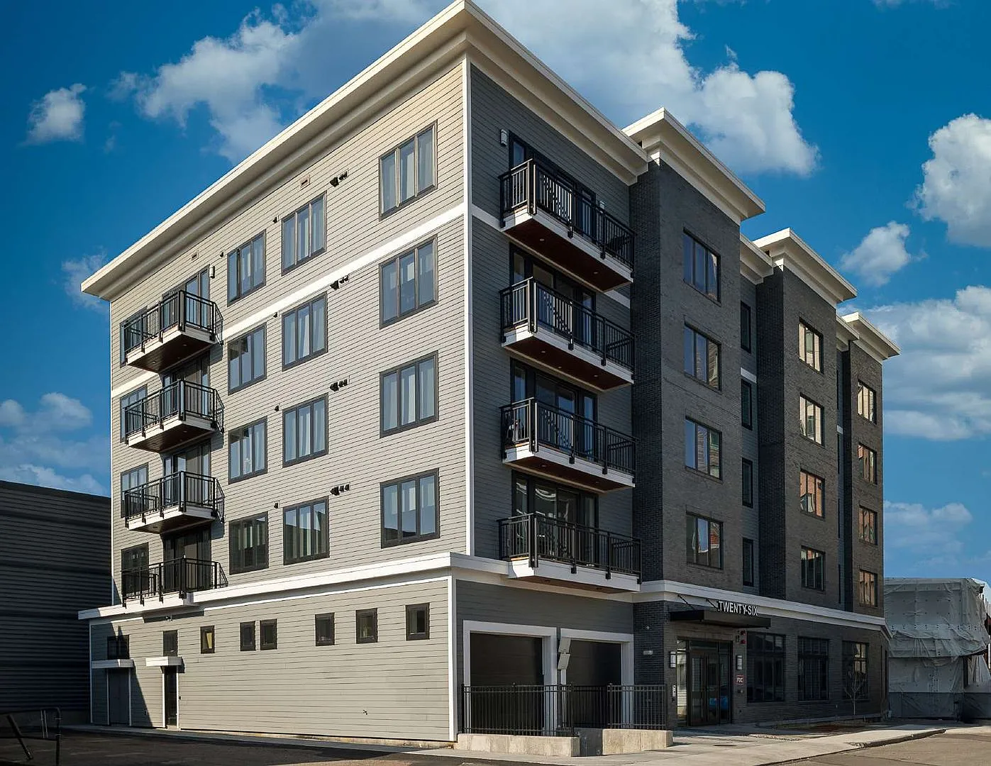 Presenting 26 Hichborn | Luxury 2 Bed 2 Bath Elevator Building, Pet Friendly, Parking — Photo 2