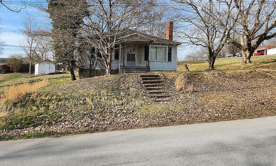 1st image of 409 Kaywood Ave