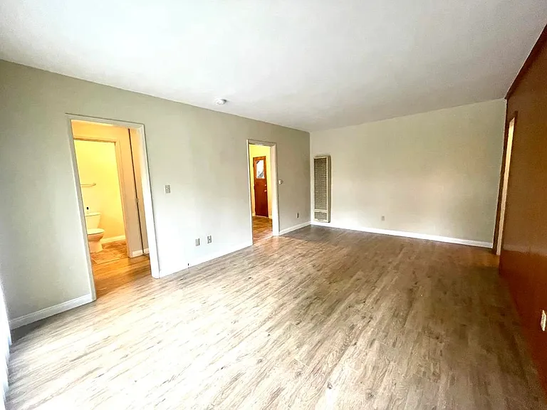 4451 Lakeside Dr #A — Photo 7