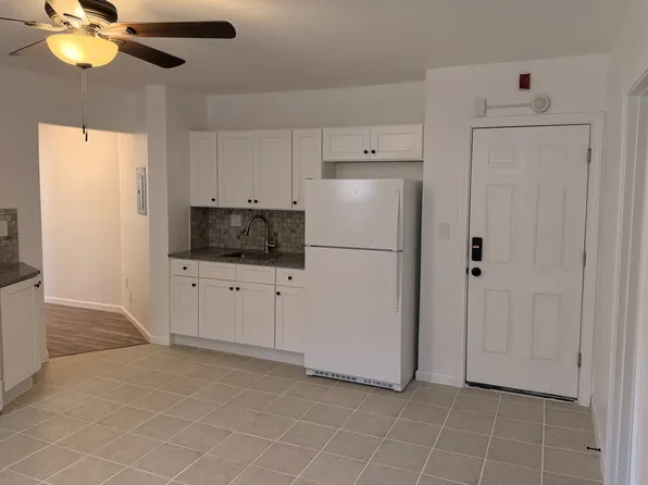 88 Silver St APT 3N, New Britain, CT 06053