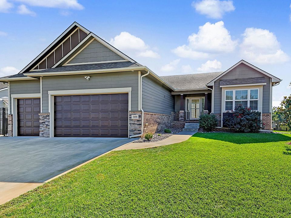 1st image of 2606 S Lark Ln