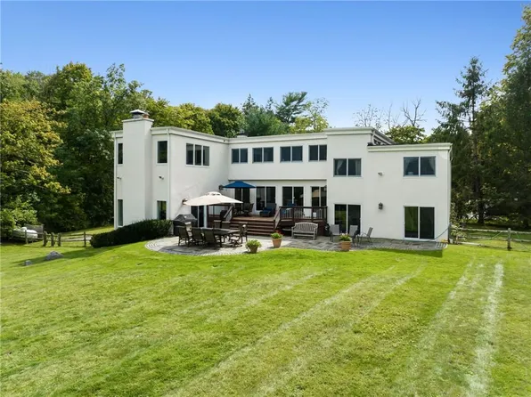 15 Haights Cross Road, Chappaqua, NY 10514