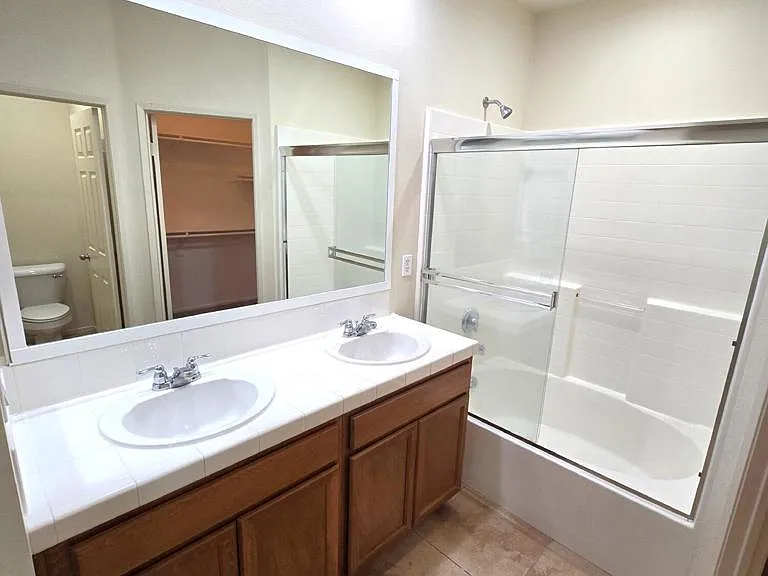 3319 N Ventura Rd — Photo 17