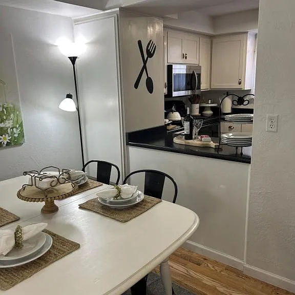 1309 Maple Leaf Ct — Photo 32