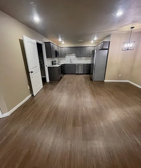 822 E Crystal Ave — Photo 7