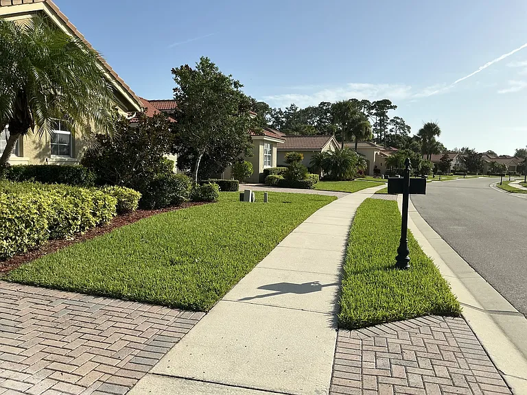 6354 Astor Pl — Photo 1