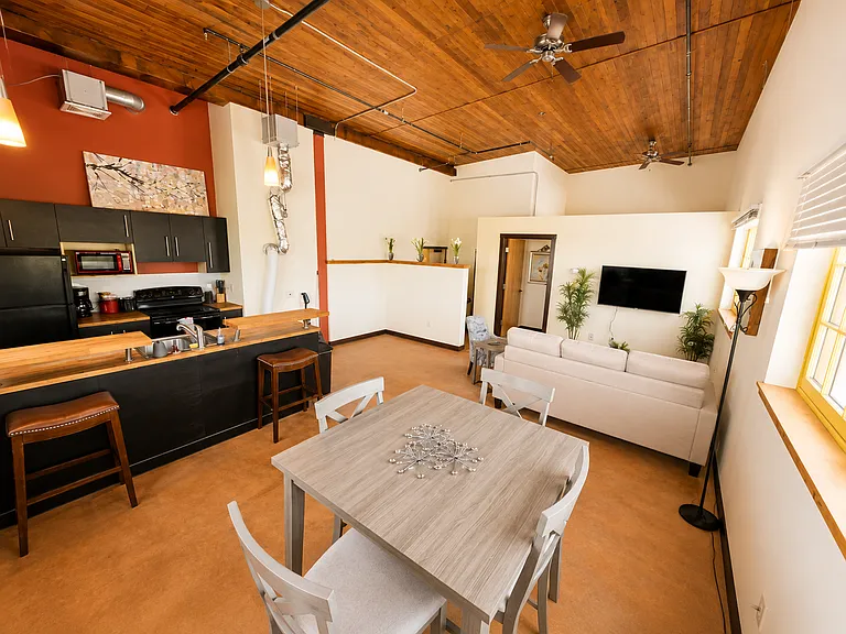 2600 Montana Ave — Photo 44