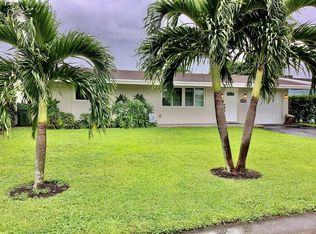 8260 NW 11th Ct, Pembroke Pines, FL 33024