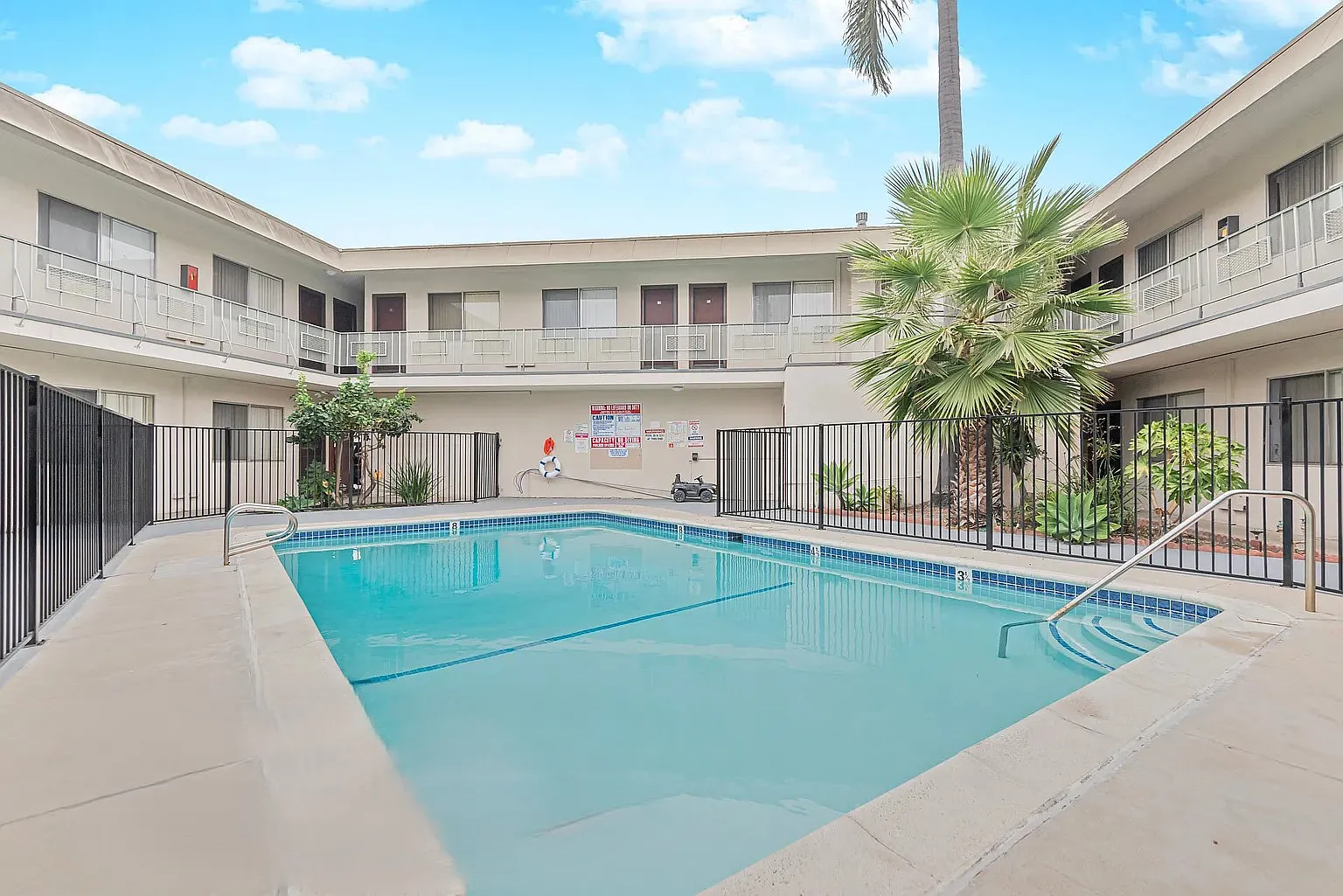 Studio, 308 sqft, $1,600 — Photo 4