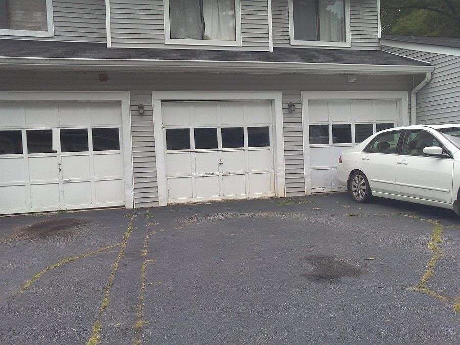 2nd image of 242 Twiggs Cor