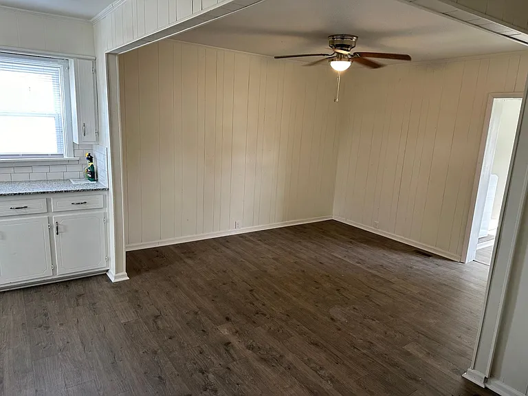410 W Main St #A — Photo 11