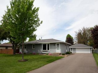 2033 Zircon Ln, Eagan, MN 55122