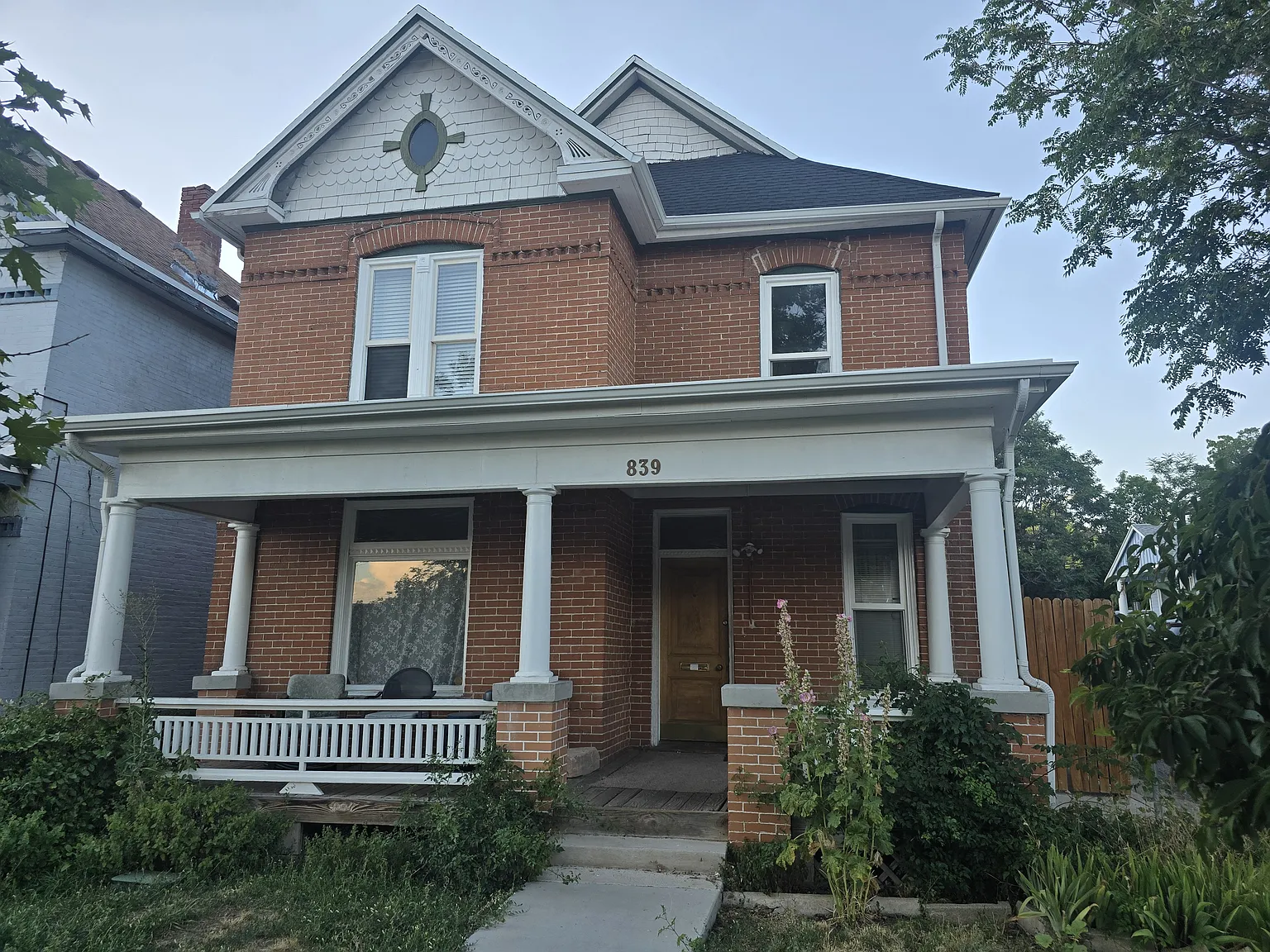 4 bed, 1880 sqft, $690 — Photo 1