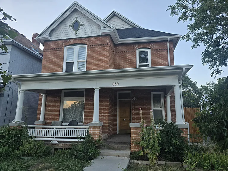 839 E 200 S — Photo 1