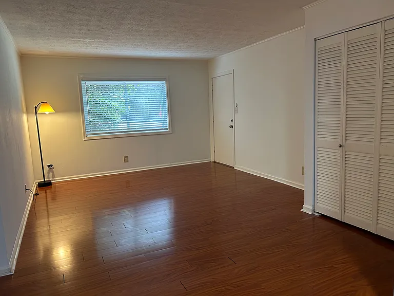 1822 N Rock Springs Rd NE — Photo 10