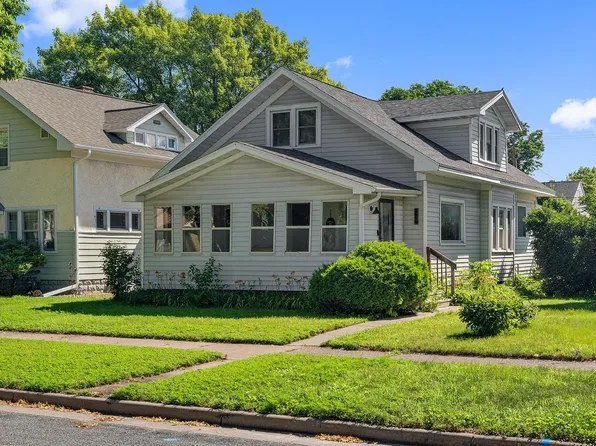 2010 Loomis STREET, La Crosse, WI 54603