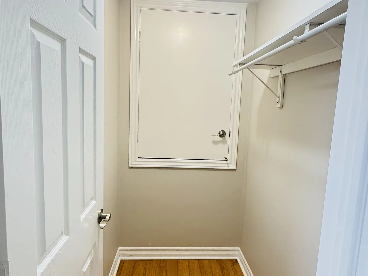 3 bed, $2,100 — Photo 3