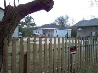 3936 Rosedale Ln #A, Bacliff, TX 77518