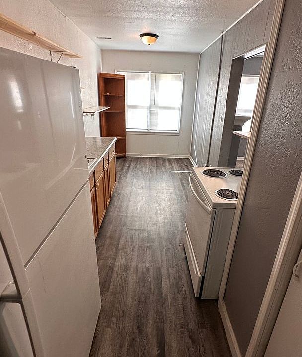 1st image of 950 N Glendale Ave #0