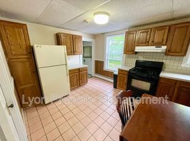 20 Warren Ave, Pawtucket, RI