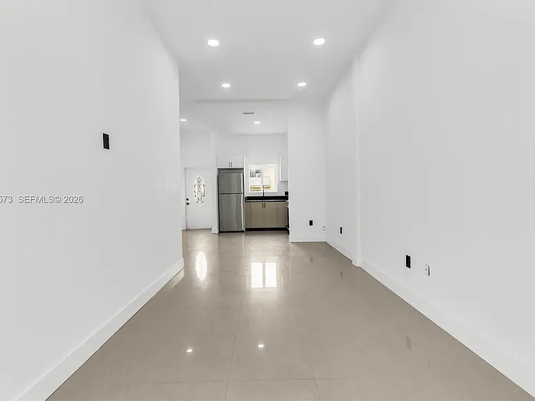 1011 SW 7th St #2 — Photo 33