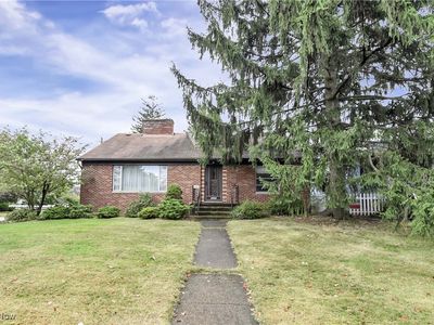 5717 Chestnut Dr, Parma, OH, 44129