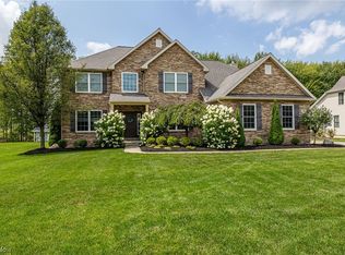 3136 Stone Wheel Run St, Avon, OH 44011
