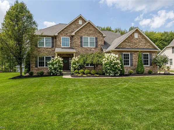 3136 Stone Wheel Run St, Avon, OH 44011