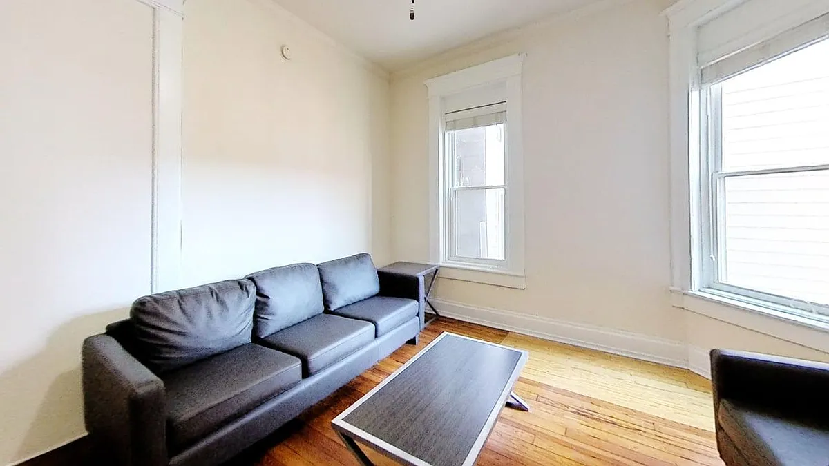 Building Photo - 418 Vine St #5