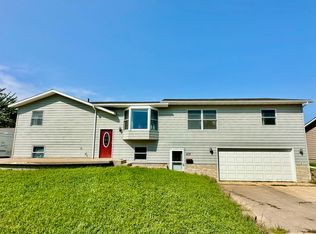 419 E 13th Ave, Webster, SD 57274