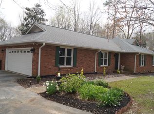 609 Millbrook Dr, Spartanburg, SC 29301