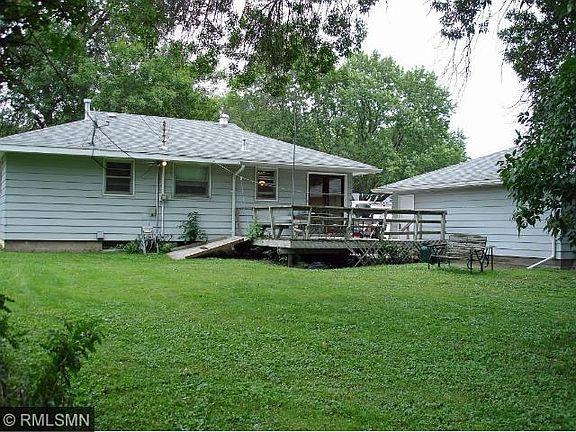 3rd image of 366 Greystone Ave N