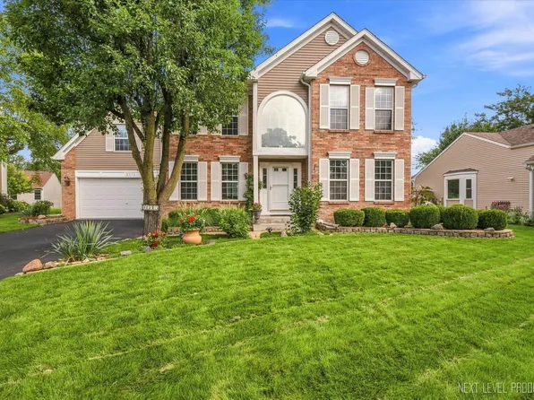 2513 Briarwood Ct, Aurora, IL 60506