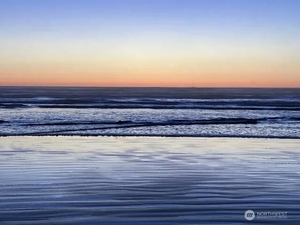 12 Chabot Road, Copalis Beach, WA 98535