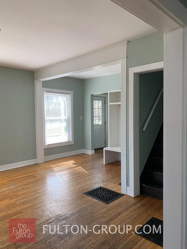 3 bed, 1.5 bath, 1264 sqft, $2,050 — Photo 2