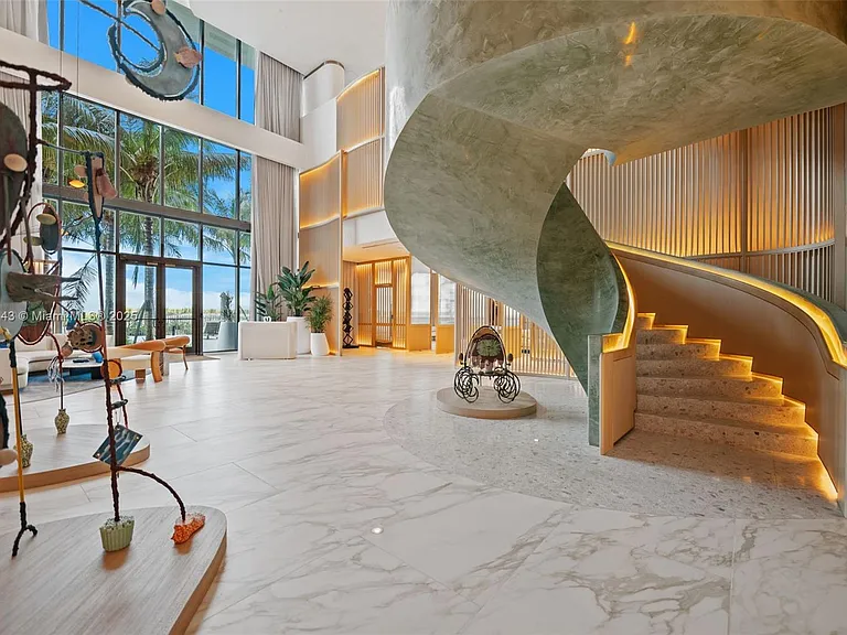 900 N Ocean Blvd #1005 — Photo 43
