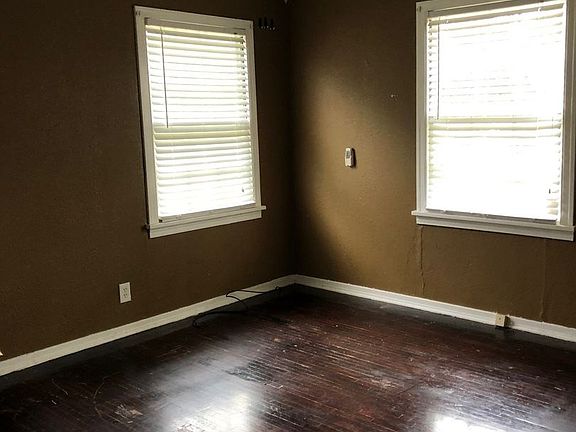 5th image of 2625 Hillcrest St