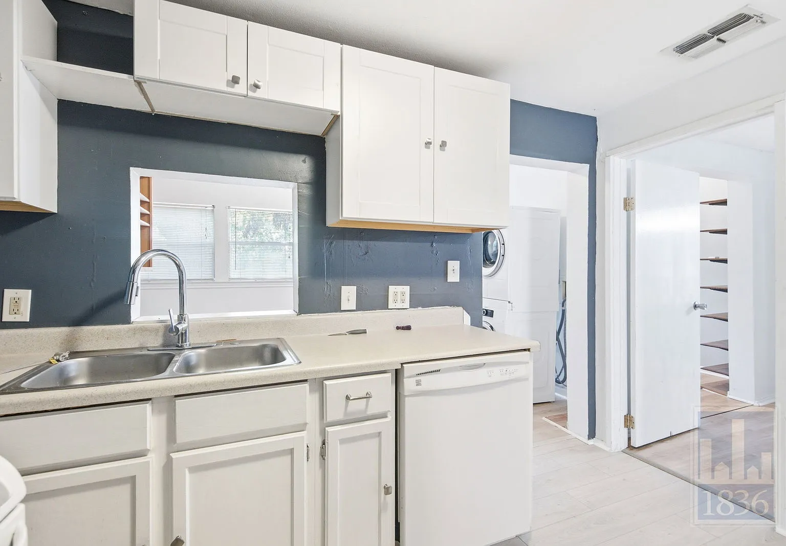 2 bed, 2.0 bath, 742 sqft, $1,300 — Photo 3