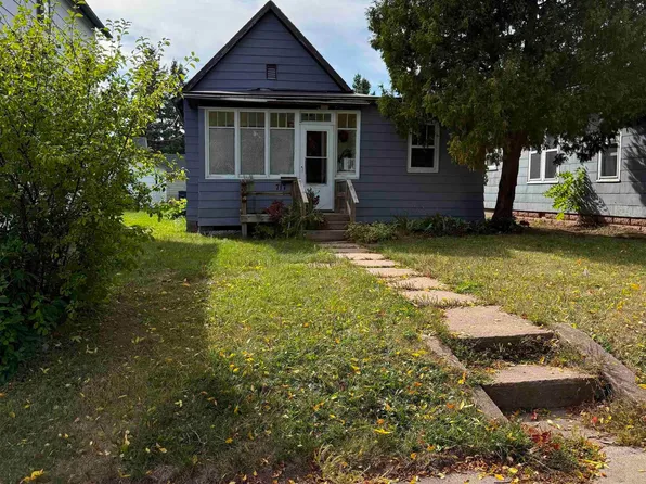 717 E 3rd Ave, Ashland, WI 54806