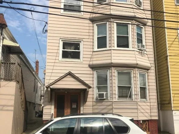 102 S 3Rd St, Harrison Town, NJ 07029
