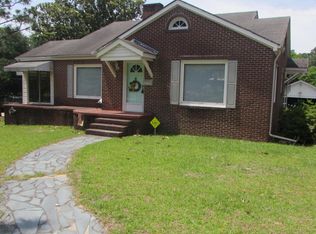 801 Hylan Ave, Hamlet, NC 28345