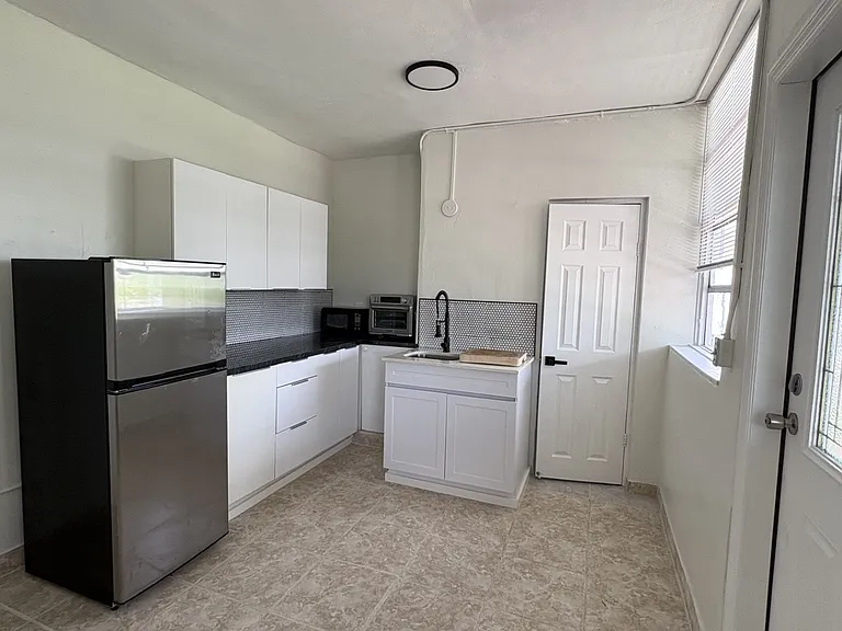 3380 E 5th Ave — Photo 5