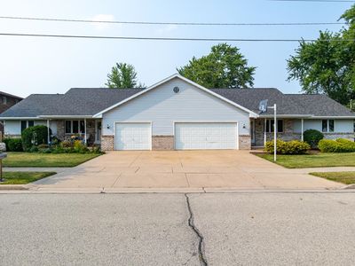 1002 E Elm Dr, Little Chute, WI, 54140