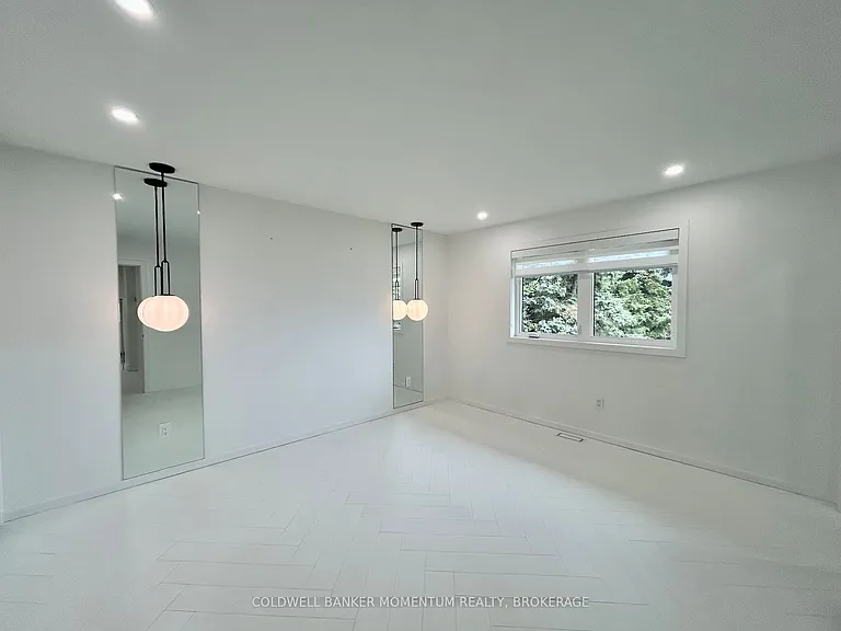 413 Queenston Rd — Photo 19