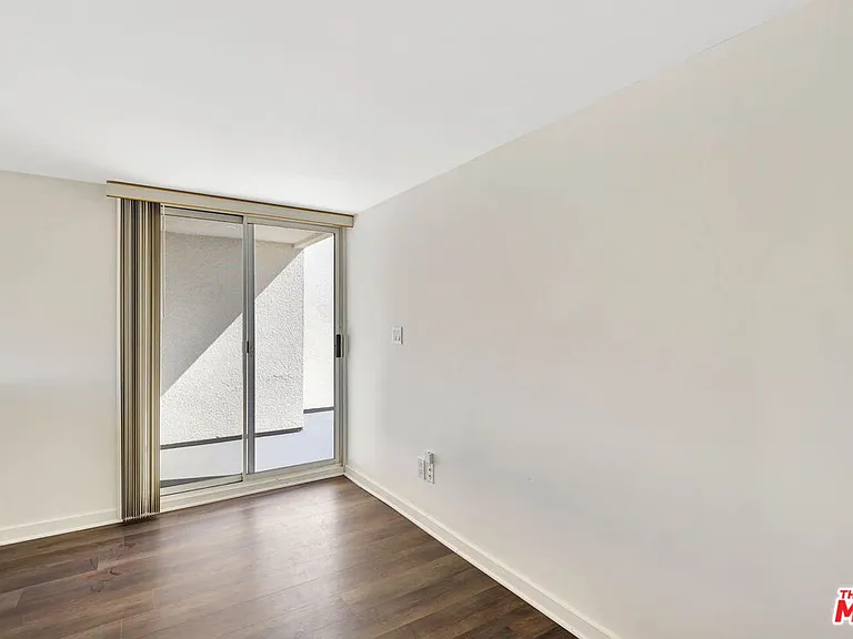 811 21st St #3 — Photo 24
