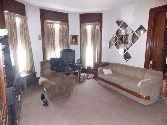 2nd image of 17 Frederick St