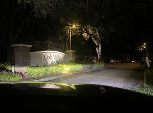 2202 Golden Oak Ln, Valrico, FL 33594
