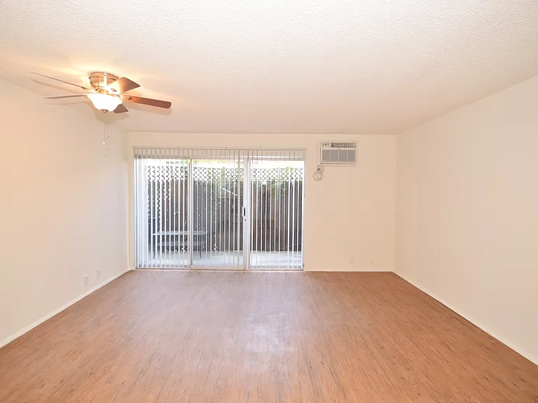 311 S Primrose Ave — Photo 6
