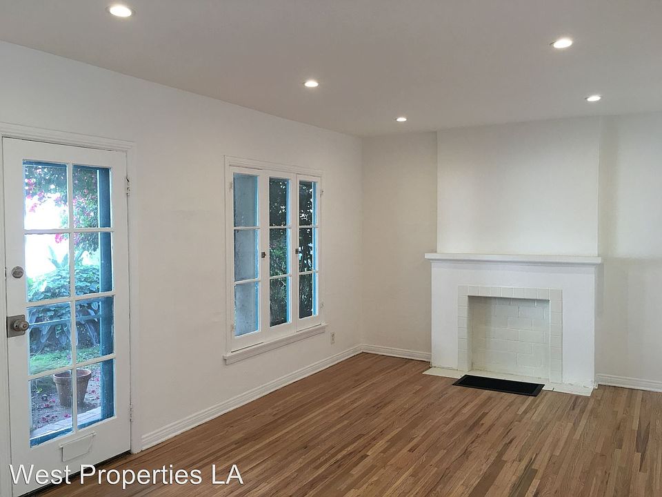 1st image of 7956 2/8 Norton Ave