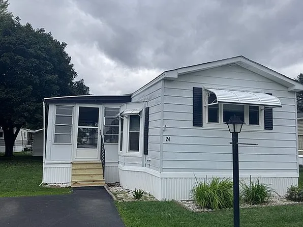 24 Evergreen St, Bath, NY 14810